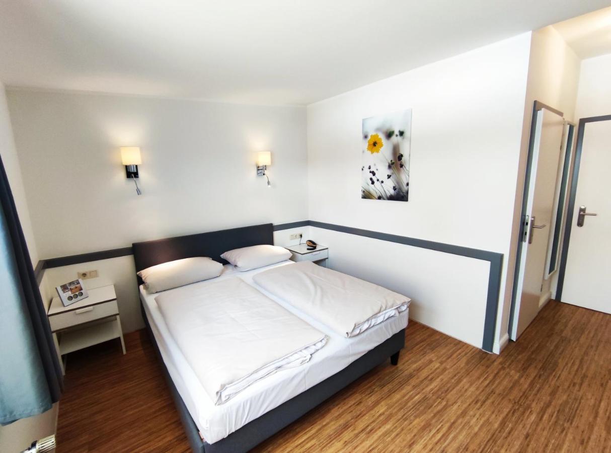 Schaefers Hotel, Self-Check-In, Cafe Und Baecker Am Hotel Vechta Exterior foto